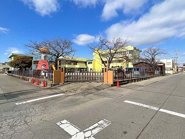 たんぽぽ幼稚園(約812m)