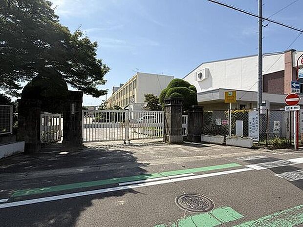 江南市立古知野南小学校(約937m)