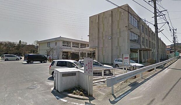 多治見市立小泉小学校(約1,400m)