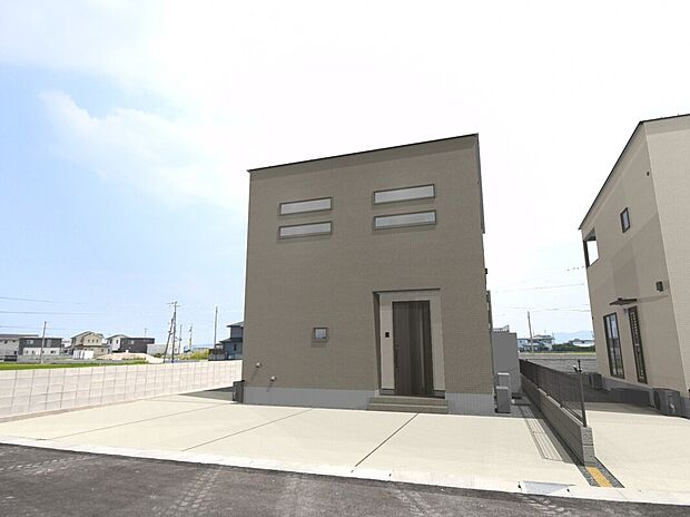 5台駐車できるゆとりのカースペース。間取りは3LDKと、プライベートスペースをしっかり確保しつつ、楽しい家族団らんもできる住まいです♪※画像はイメージです。