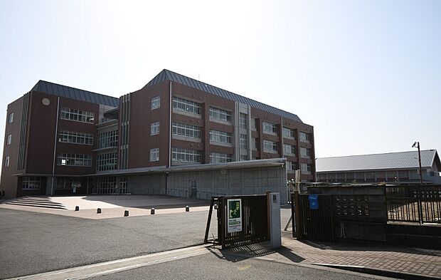 北島中学校(約1,067m)