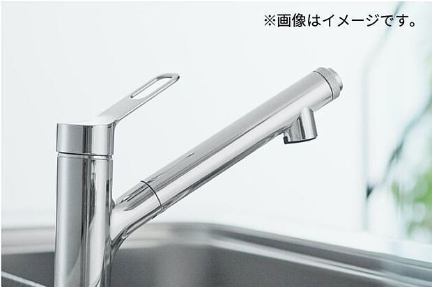 【浄水器内蔵ハンドシャワー水栓】少ない水で流すことができる環境にも経済的にも配慮されたトイレ。シャワー洗浄付きなので快適です。※画像はイメージです。