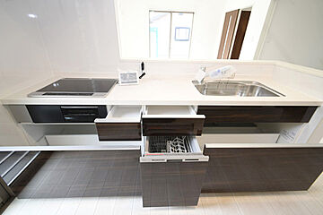 高知市朝倉建売(14)(16)　太陽光6.600kW搭載 ZEH住宅 その他