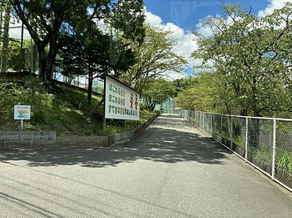 高知市立朝倉中学校 1400m(徒歩18分)