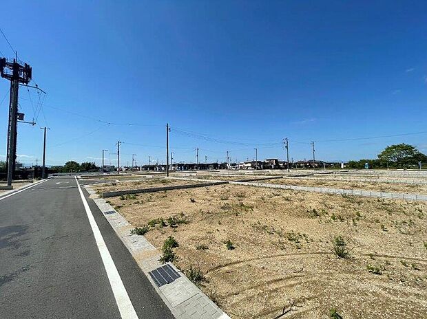 【【2期分譲地】】徒歩圏にに商業施設や学校もあり、便利な立地です。