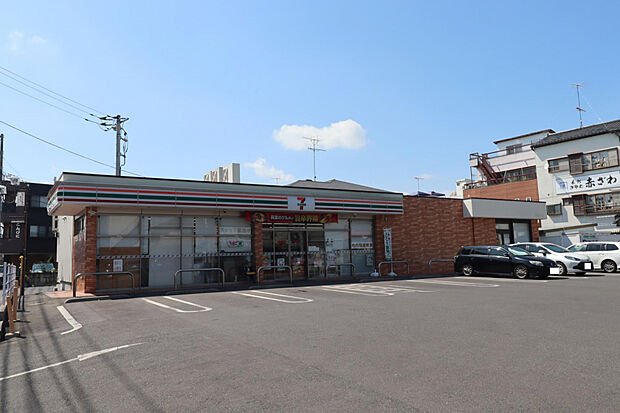 業務スーパー結城店(約1,764m)