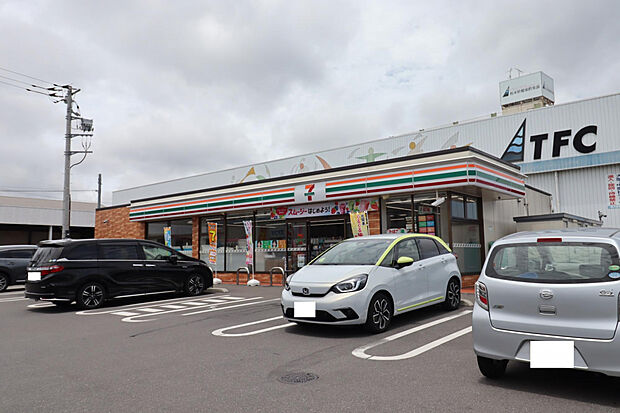 セブンイレブン宇都宮東今泉2丁目店（約618m）