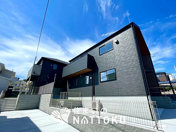 現地写真(街並み)
全2邸
駐車2台可能