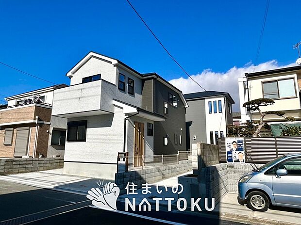 現地写真(街並み)
全2邸
駐車2台可能