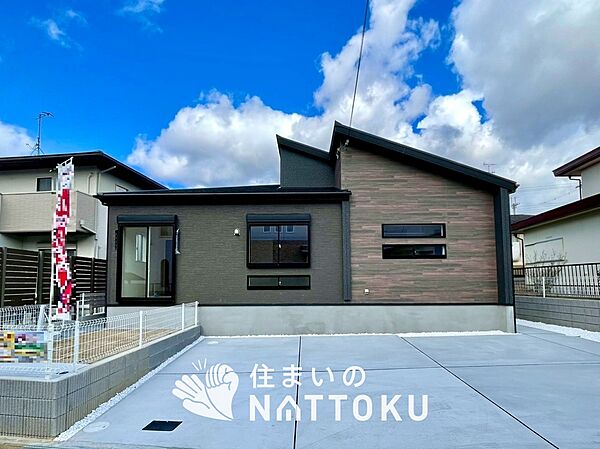 現地写真（外観）
限定１邸
駐車３台可能