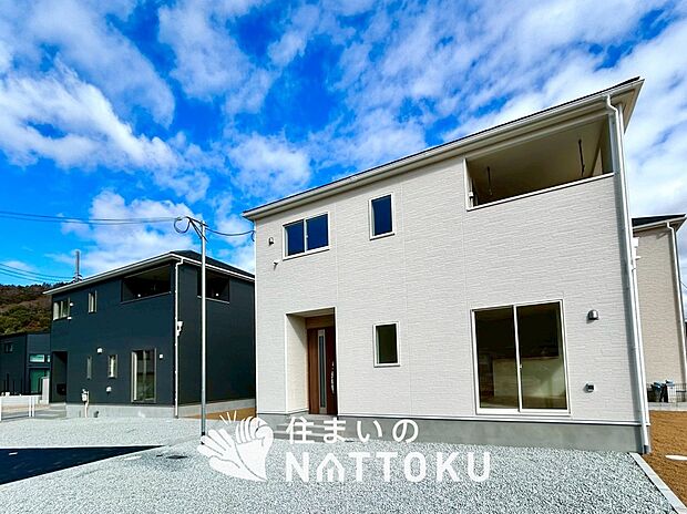 現地写真（街並み）
全３邸
駐車２台可能