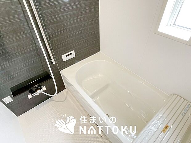 現地写真(浴室)
浴室暖房乾燥機付き。1坪タイプで広々です。
