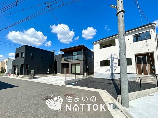 現地写真(街並み)
全2邸
駐車2台可能