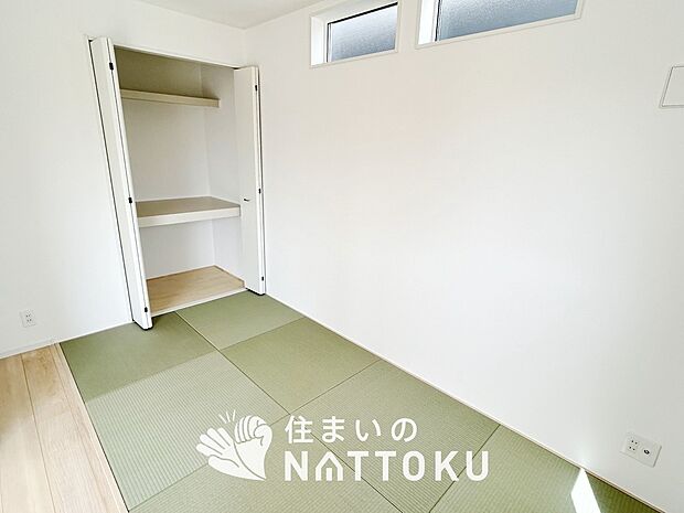 【現地写真(和室)】大壁仕様の新和室。くつろぎの空間です。