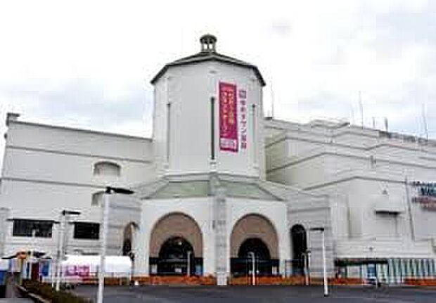 ゆめタウン姫路(約1,300m)