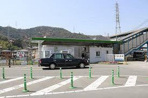 JR姫新線「播磨高岡駅」（約1,900m）