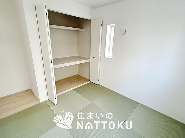 【現地写真(和室)】大壁仕様の新和室。くつろぎの空間です。