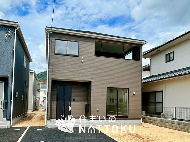 【現地写真（外観）【３号地】】耐震等級最高「３」取得で基準の１.５倍の性能・耐震強度で安心できます。