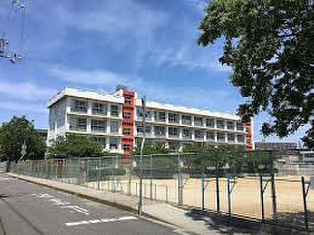 明石市立錦が丘小学校(約760m)