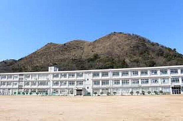 姫路市立夢前中学校（約1,800m）