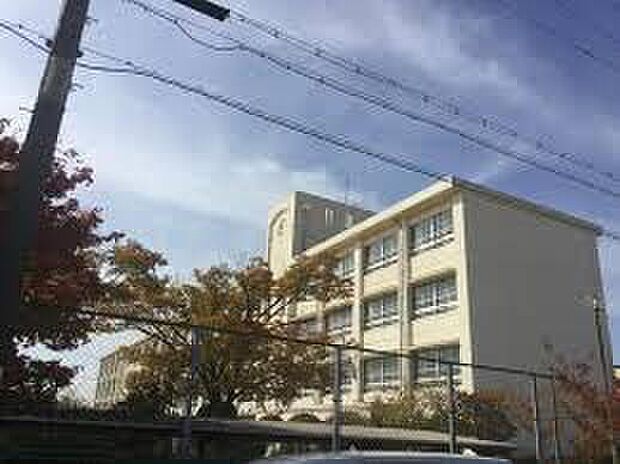 播磨町立播磨南小学校(約400m)