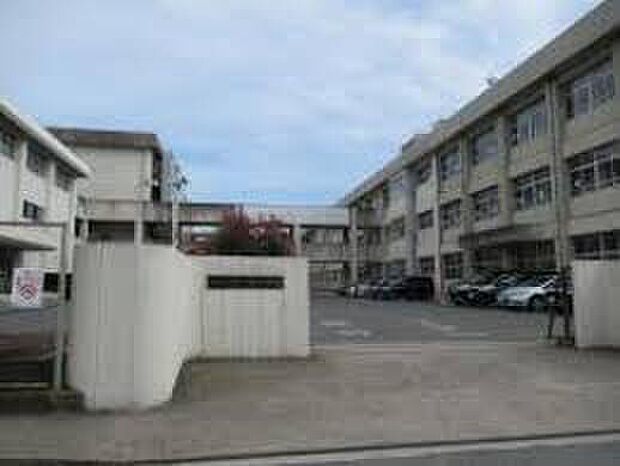 明石市立野々池中学校（約320m）