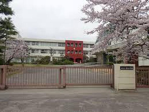加東市立社小学校(約1,000m)