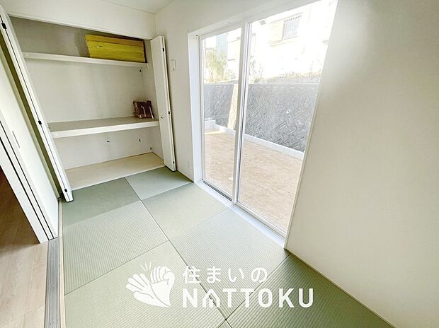 【現地写真(和室)】大壁仕様の新和室。くつろぎの空間です。