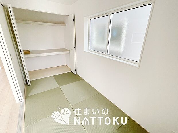 【現地写真(和室)】大壁仕様の新和室。くつろぎの空間です。