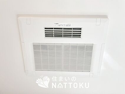 電気式浴室暖房換気乾燥機