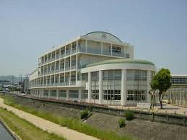 洲本市立洲本第三小学校(約170m)