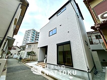 現地写真（前道含む外観）