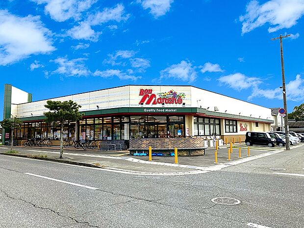 ボンマルシェ南条店（約640m）