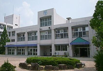 三木市立自由が丘小学校 570ｍ(徒歩8分)