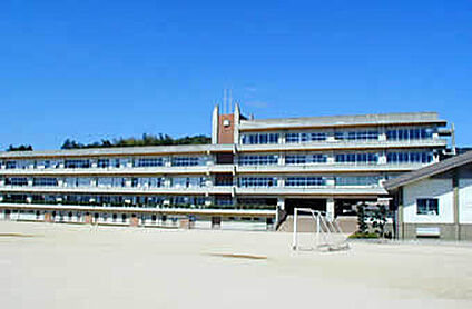 赤穂市立赤穂中学校 1700ｍ(徒歩22分)