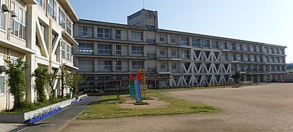 明石市立二見小学校 1100ｍ(徒歩14分)