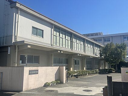 松山市立垣生中学校 1300m(徒歩17分)