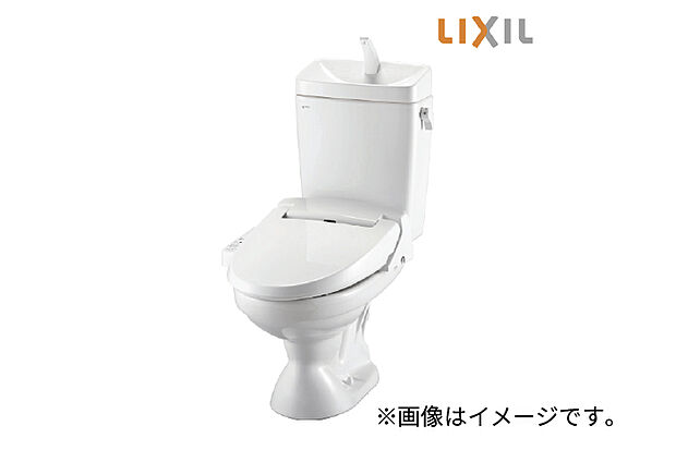 【節水・温水洗浄便座】少ない水で流すことができる環境にも経済的にも配慮されたトイレ。シャワー洗浄付きなので快適です。※画像はイメージです。