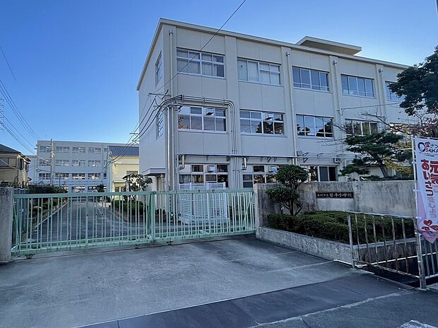 高槻市立磐手小学校（約439m）