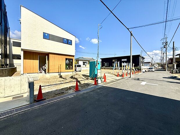 【【現地写真】】■当社では、お客様のライフスタイルに合った自由設計にも対応可能です。間取りから内装デザインまで、ご希望に沿った「理想の住まい」づくりをお手伝いします!現地(2026年2月)撮影