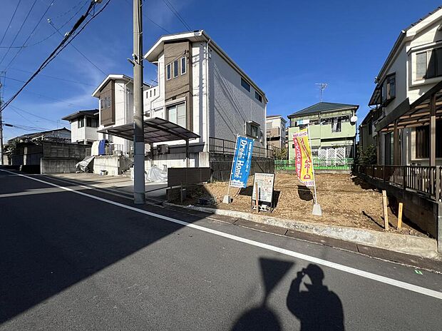 【【現地写真】】■現地はもちろん、スーパー・コンビニ・ドラッグストア・小学校・中学校などの位置確認も一緒にご案内させていただきますので、お気軽にお問い合わせくださいませ。現地（2025年12月）撮影