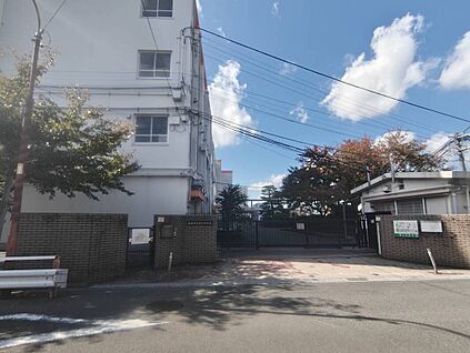 高槻市立第六中学校 約1120ｍ(徒歩14分)
