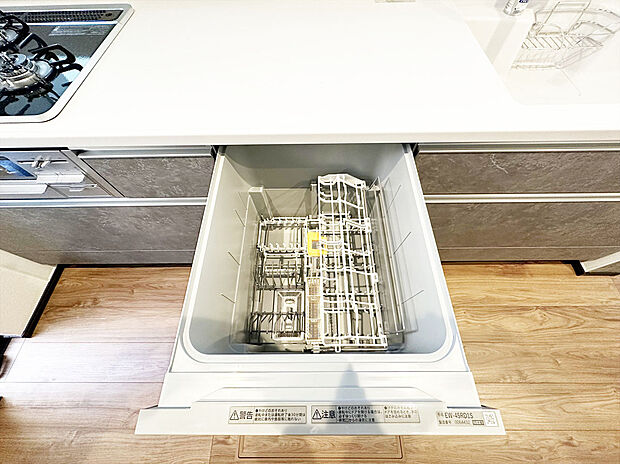 【【食洗機】】手洗いよりも経済的で家計に優しい「ビルトイン食洗機」が標準装備なのはママの強い味方ですね。