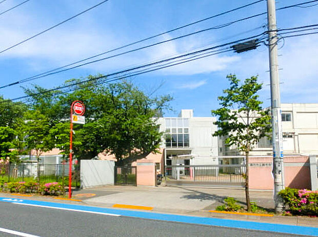 調布市立調布中学校（約690m）