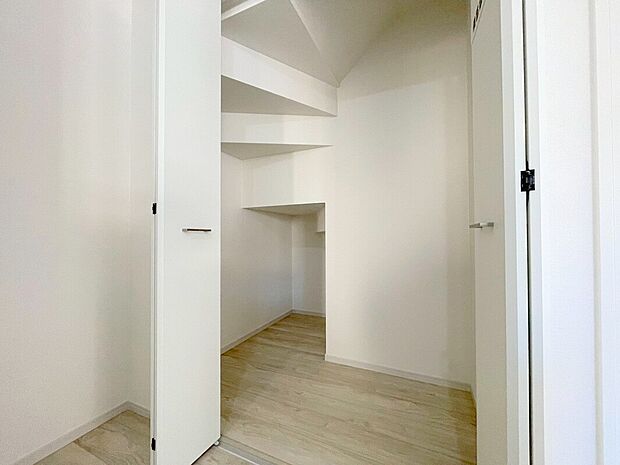 【収納】収納も豊富な間取りです。