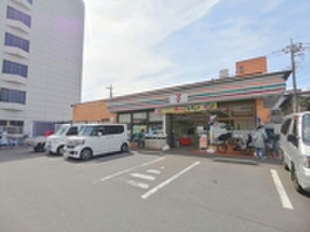 セブンイレブン分梅店