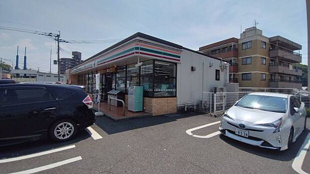 セブンイレブン 八幡割子川2丁目店