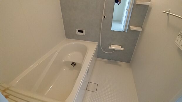 【浴室】同仕様物件の設備です。実際とは異なる場合があります。