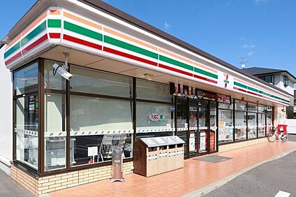 セブンイレブン 若松鴨生田店 徒歩424m