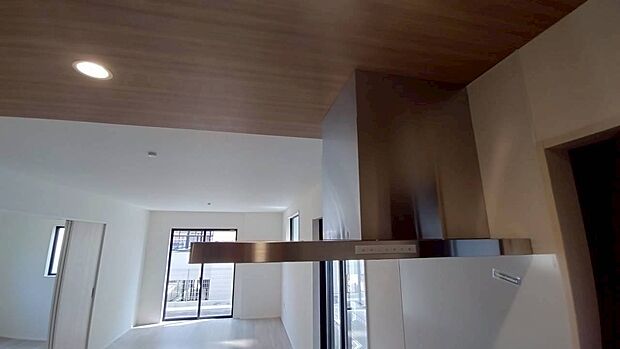 【レンジフード】同仕様物件の設備・仕様の写真です。実際とは異なる場合があります。